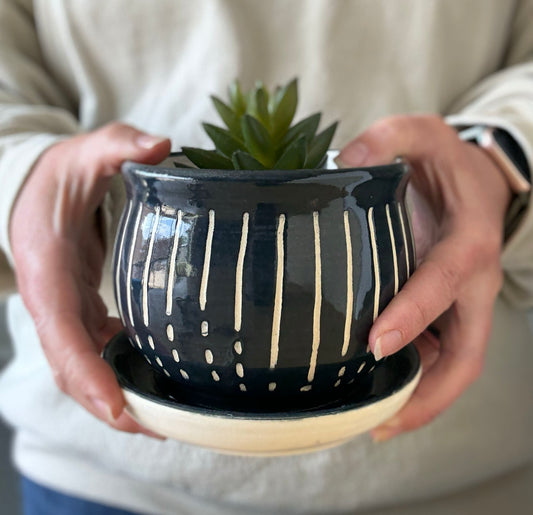 Sgraffito Planter 3